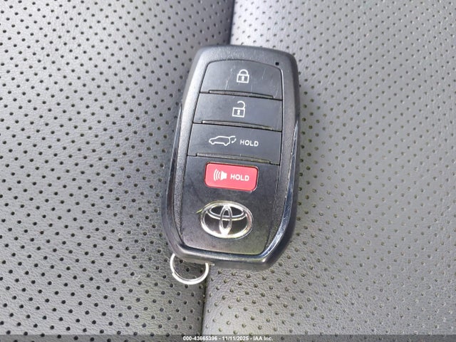 Toyota Prius Limited Awd-e 2023 JTDADABU2P3007202 Image 11