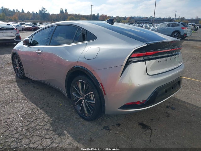 Toyota Prius Limited Awd-e 2023 JTDADABU2P3007202 Image 3