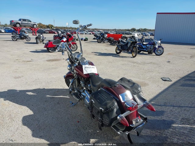 2014 HARLEY-DAVIDSON FLSTC 1HD1BWV19EB022463 Photo 2