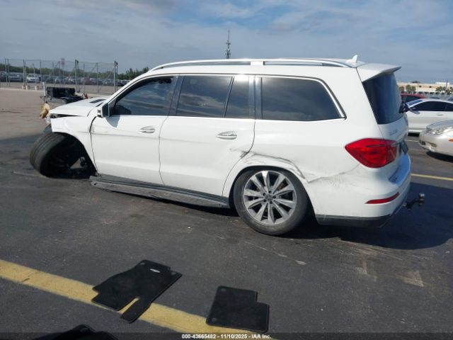 2015 MERCEDES-BENZ GL 450 4JGDF6EE9FA618875 Photo 2