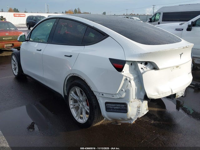 2021 TESLA MODEL Y 5YJYGDEF4MF087539 Photo 2