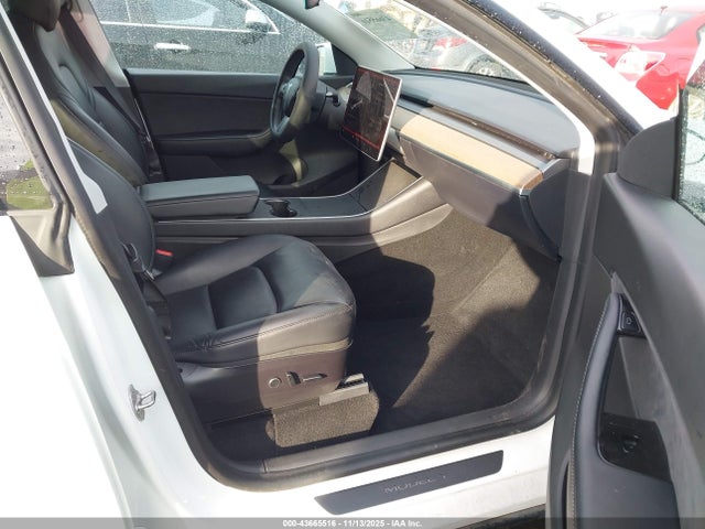 2021 TESLA MODEL Y 5YJYGDEF4MF087539 Photo 4