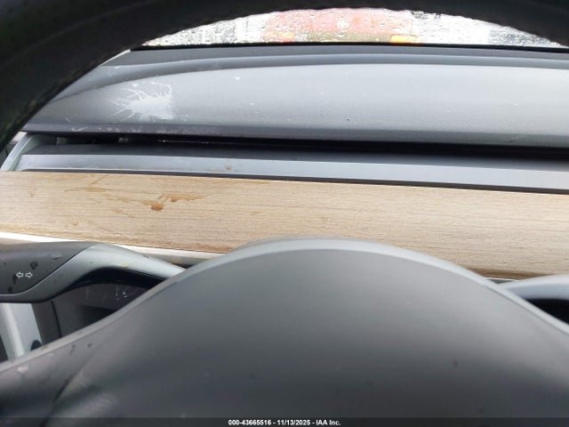 2021 TESLA MODEL Y 5YJYGDEF4MF087539 Photo 6