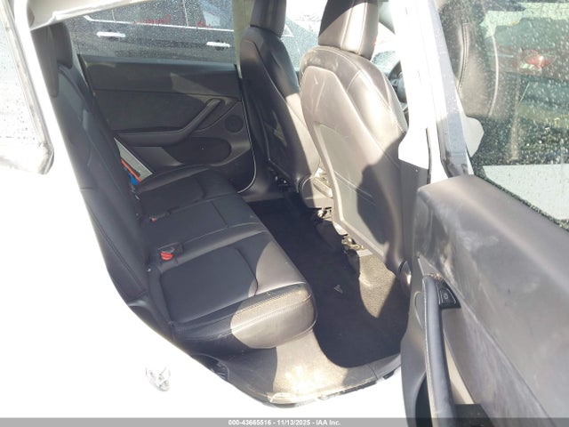 2021 TESLA MODEL Y 5YJYGDEF4MF087539 Photo 7