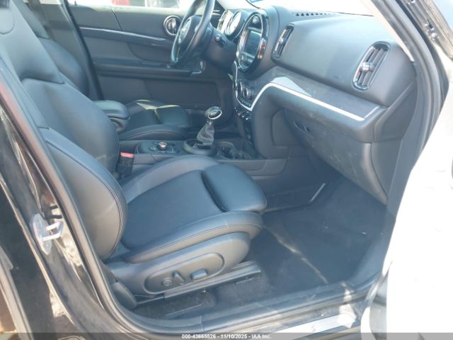 2018 MINI COUNTRYMAN WMZYT5C35J3E60920 Photo 4