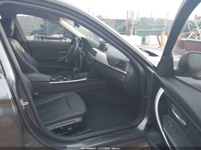 2014 BMW 320I WBA3C3C56EF986939 Photo 4