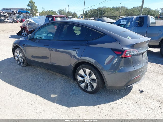 2023 TESLA MODEL Y 7SAYGAEE1PF769999 Photo 2