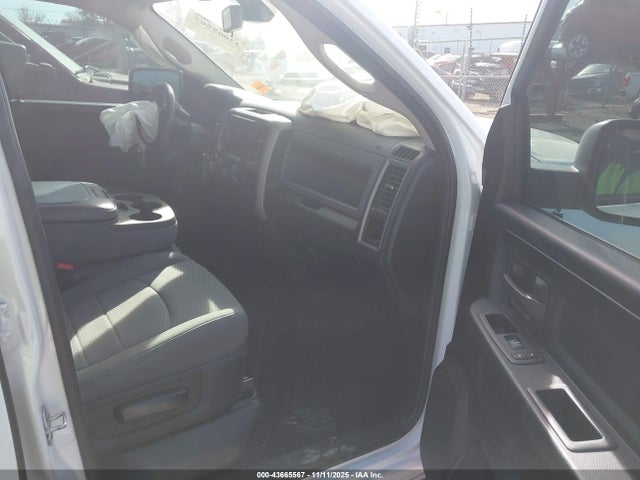 Продажа на аукционе авто 2020 Ram 1500 Classic Tradesman  4x2 6'4 Box, vin: 1C6RR6FG7LS124612, номер лота: 43665567