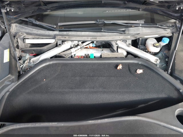 2015 TESLA MODEL S 5YJSA1H25FFP78340 Photo 9