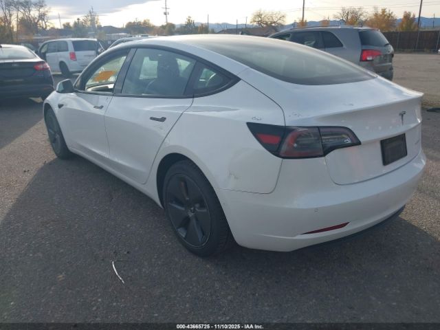 2022 TESLA MODEL 3 5YJ3E1EB0NF194746 Photo 2
