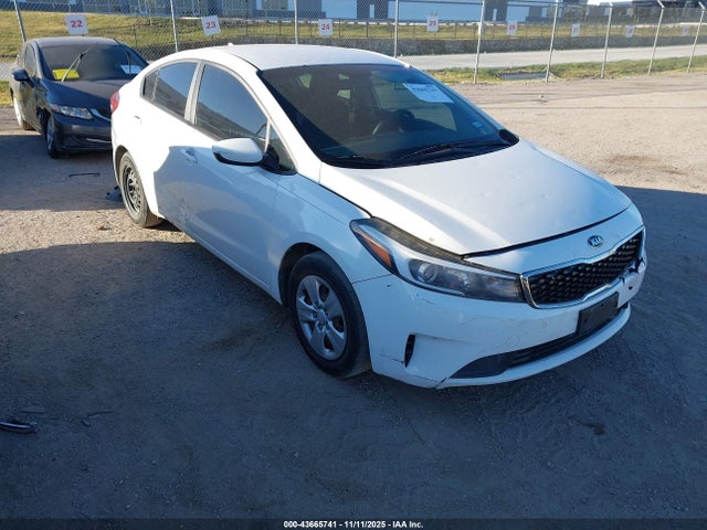 Aukcja sprzedaży 2017 Kia Forte Lx, vin: 3KPFK4A71HE069760, numer aukcji: 43665741