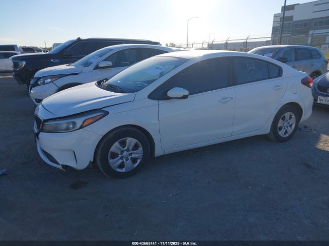 Продаж на аукціоні авто 2017 Kia Forte Lx, vin: 3KPFK4A71HE069760, номер лоту: 43665741