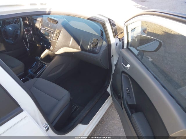 Продаж на аукціоні авто 2017 Kia Forte Lx, vin: 3KPFK4A71HE069760, номер лоту: 43665741