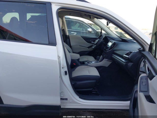 Subaru Forester Premium 2023 JF2SKADC3PH411001 Image 5