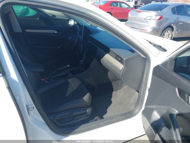 2022 VOLKSWAGEN PASSAT 1VWSA7A32NC007042 Photo 4