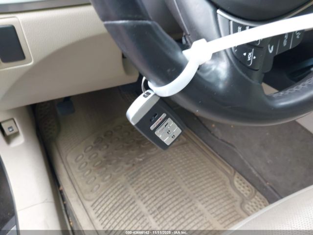 2017 ACURA RDX 5J8TB4H51HL005900 Photo 10