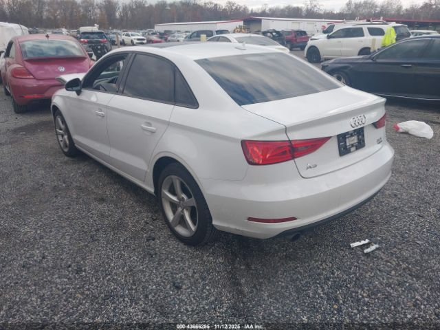 2015 AUDI A3 WAUBFGFF2F1103349 Photo 2
