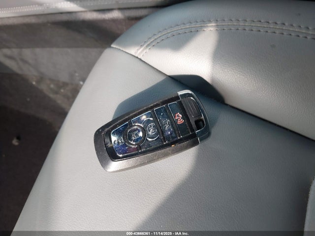 Продажа на аукционе авто 2022 Lincoln Corsair, vin: 5LMCJ1C99NUL06617, номер лота: 43666361