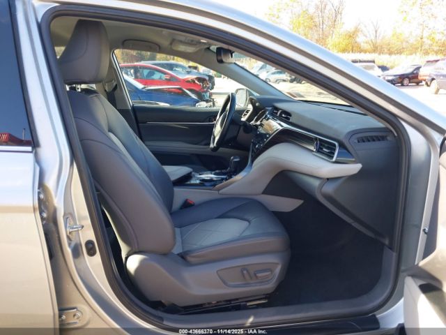 2019 TOYOTA CAMRY HYBRID 4T1B21HK0KU521080 Photo 4