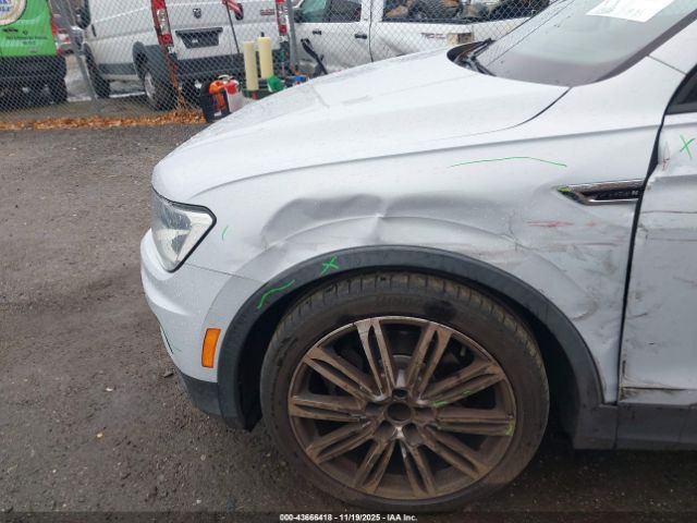 2018 VOLKSWAGEN TIGUAN 3VV0B7AX3JM078075 Photo 5