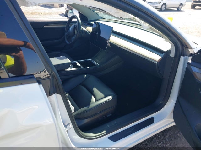 2022 TESLA MODEL 3 5YJ3E1EB7NF120143 Photo 4