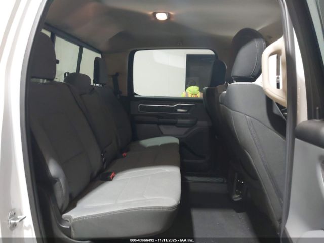 2019 RAM 1500 1C6SRFFT6KN718815 Photo 7