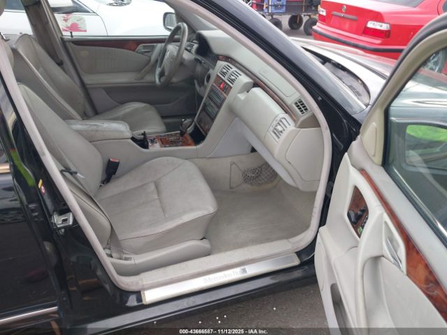 2001 MERCEDES-BENZ E 430 WDBJF70J81X054948 Photo 4