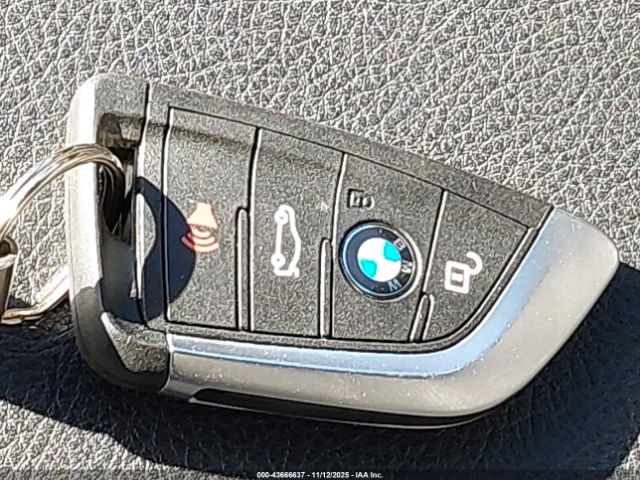 2020 BMW X1 WBXJG7C07L5R96072 Photo 10