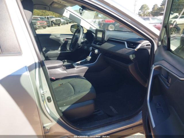 2019 TOYOTA RAV4 JTMH1RFV8KJ004513 Photo 4