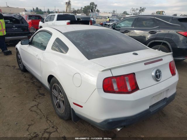 2011 FORD MUSTANG 1ZVBP8AM0B5111431 Photo 2