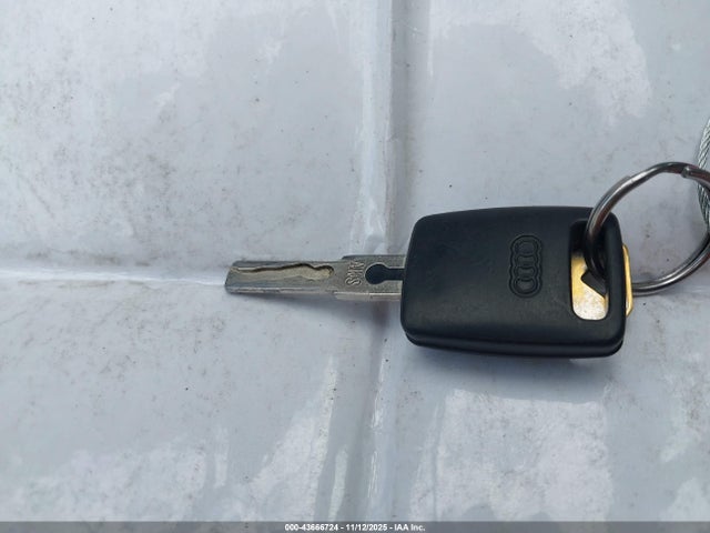 1999 AUDI A4 WAUCB28D4XA046068 Photo 10