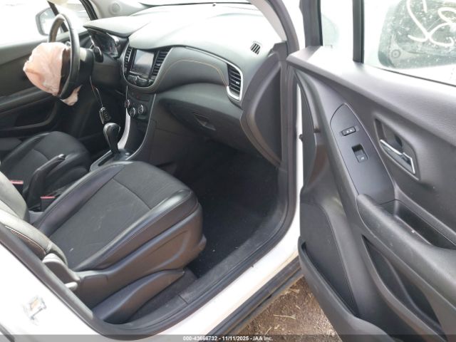 2022 CHEVROLET TRAX KL7CJPSM2NB534998 Photo 4