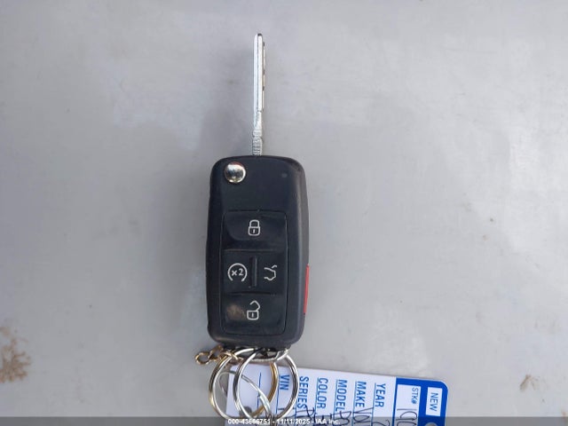 1VWSA7A31MC013705 Volkswagen Passat 2.0t Se
