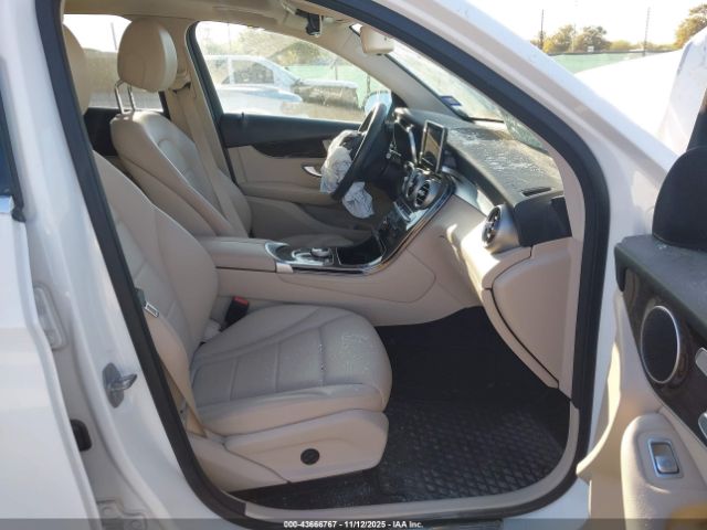 2019 MERCEDES-BENZ GLC 300 WDC0G4JB1KV181192 Photo 4