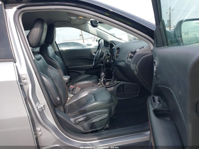 2019 JEEP COMPASS 3C4NJDCB5KT780669 Photo 4