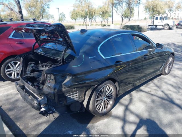 2019 BMW 530E WBAJA9C54KB388402 Photo 3