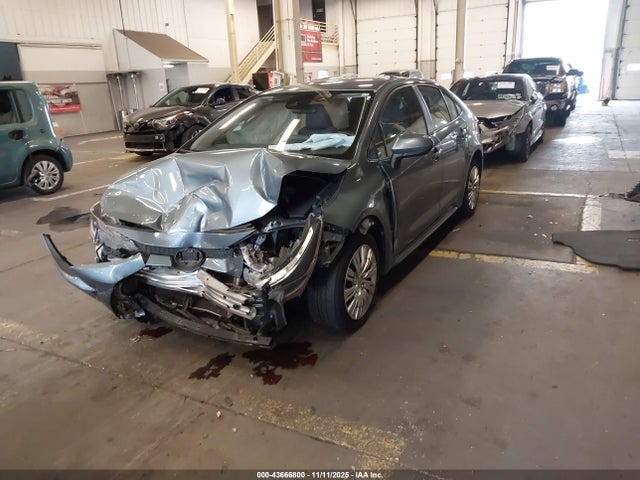 JTDEPRAE7LJ095137 Toyota COROLLA LE
