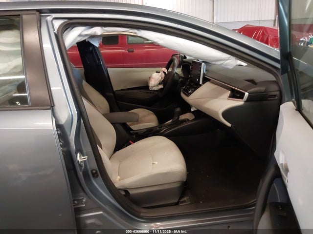 JTDEPRAE7LJ095137 Toyota COROLLA LE