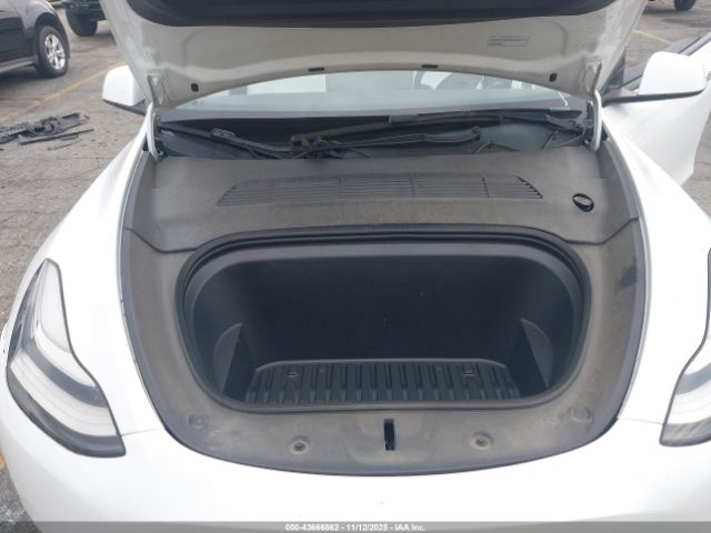 2022 TESLA MODEL Y 7SAYGAEE7NF486066 Photo 9
