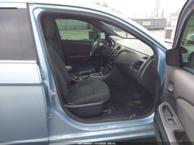 2012 CHRYSLER 200 1C3CCBBG0CN173975 Photo 4
