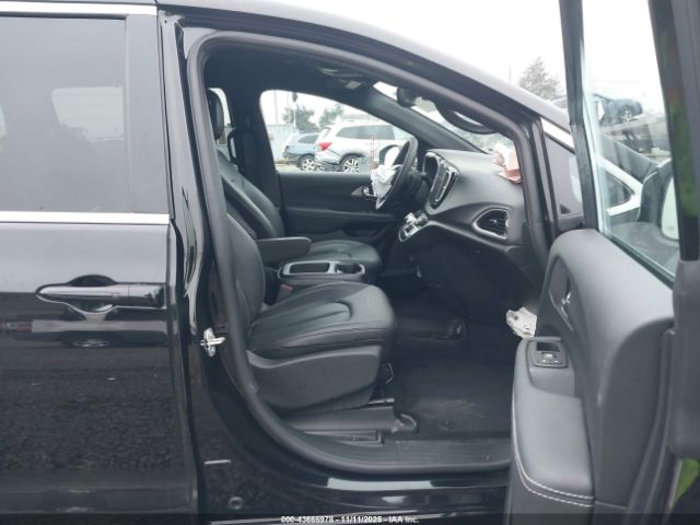 2025 CHRYSLER PACIFICA 2C4RC1BG8SR585028 Photo 4