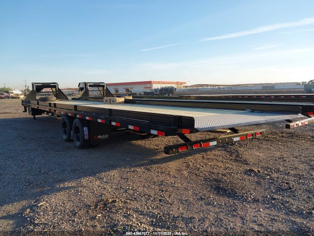 5WWGF4028T6043209 Delco Flatbed
