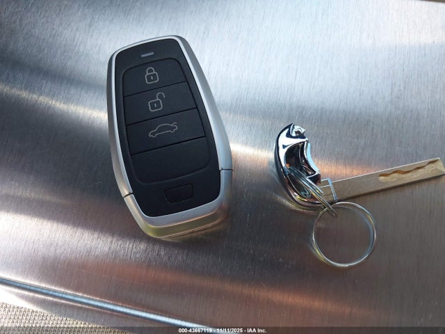3GNCJLSB8KL250173 Chevrolet Trax Lt