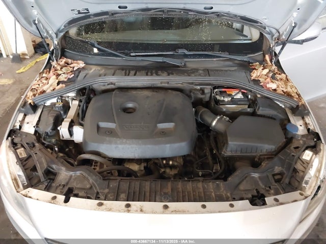 YV126MFKXG2409199 Volvo S60 T5 Drive-e Premier