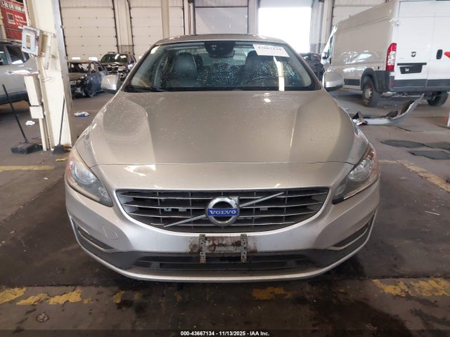 YV126MFKXG2409199 Volvo S60 T5 Drive-e Premier