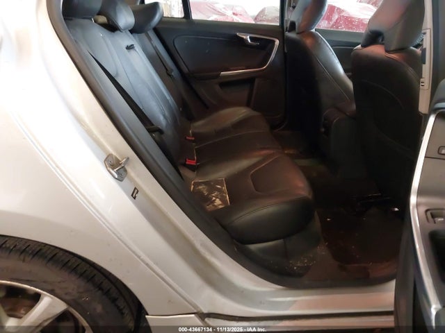 YV126MFKXG2409199 Volvo S60 T5 Drive-e Premier
