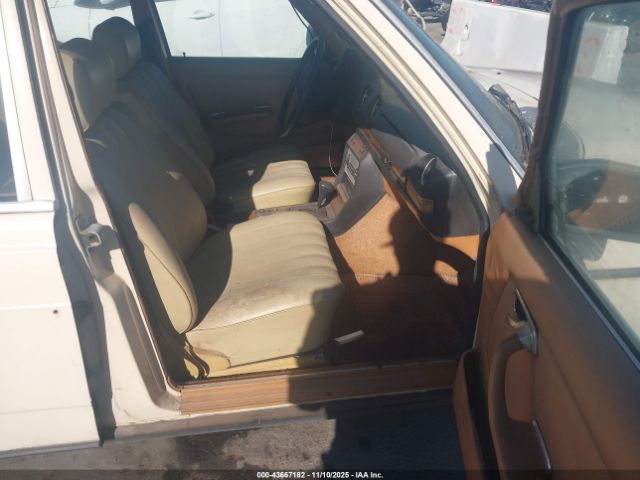 1982 MERCEDES-BENZ 300 WDBAB33A5CB001513 Photo 4