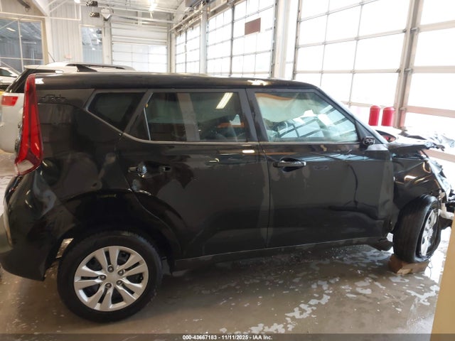2022 Kia Soul Lx მანქანა იყიდება აუქციონზე, vin: KNDJ23AU2N7173700, აუქციონის ნომერი: 43667183