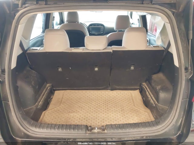2022 Kia Soul Lx მანქანა იყიდება აუქციონზე, vin: KNDJ23AU2N7173700, აუქციონის ნომერი: 43667183