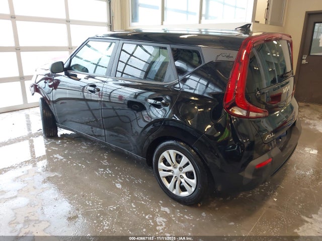 2022 Kia Soul Lx მანქანა იყიდება აუქციონზე, vin: KNDJ23AU2N7173700, აუქციონის ნომერი: 43667183